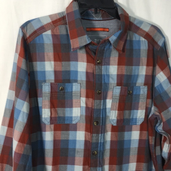 The North Face Shirt - Picture 2 of 8